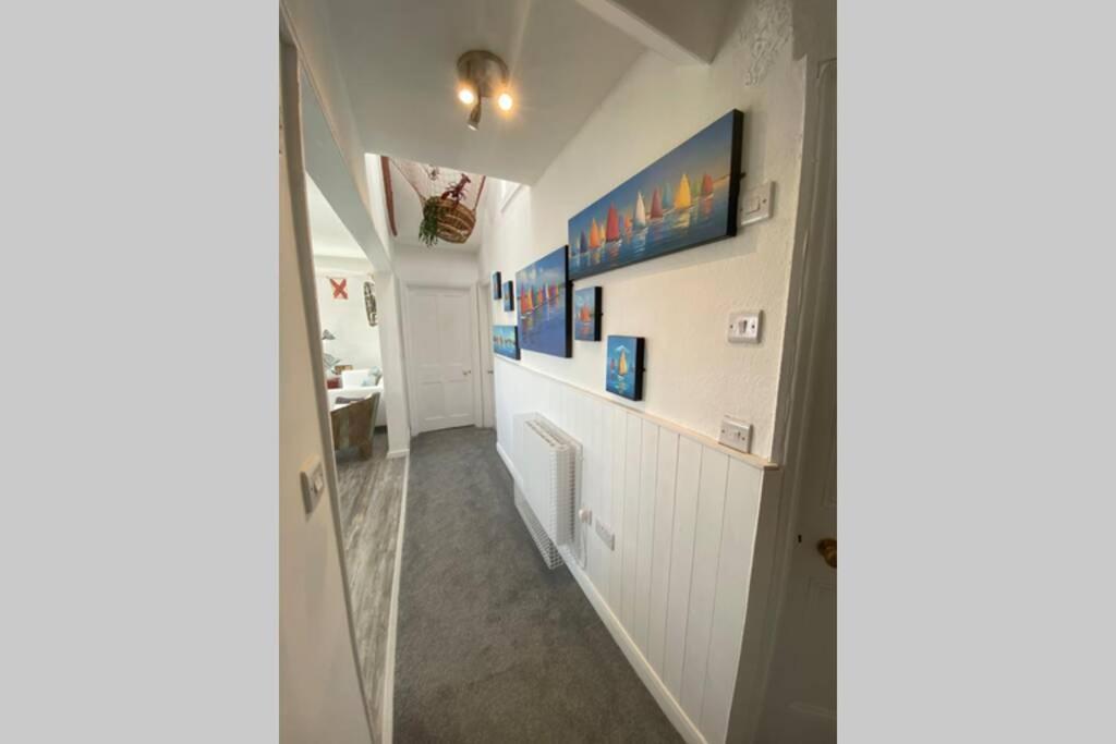 Seagulls Rest Marine Themed Seaview Apartment Крикийт Екстериор снимка